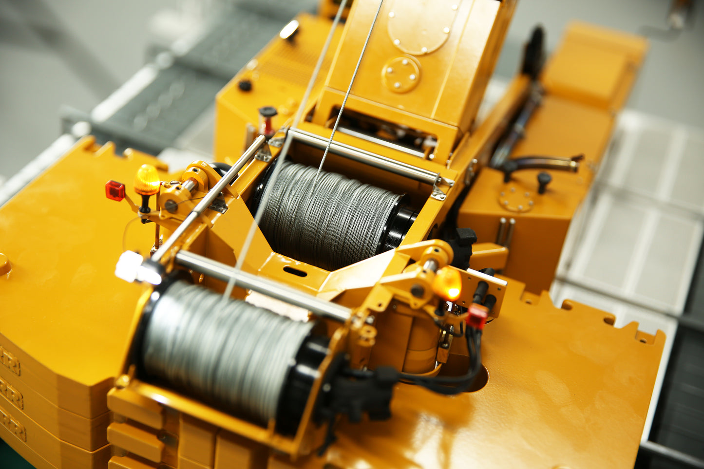 Pre-Order Eyewhale 1/14 Metal Remote Control Hydraulic Telescopic Crawler Crane Truck RC Hoist Model Brushless ESC Frsky Radio 5D Joystick