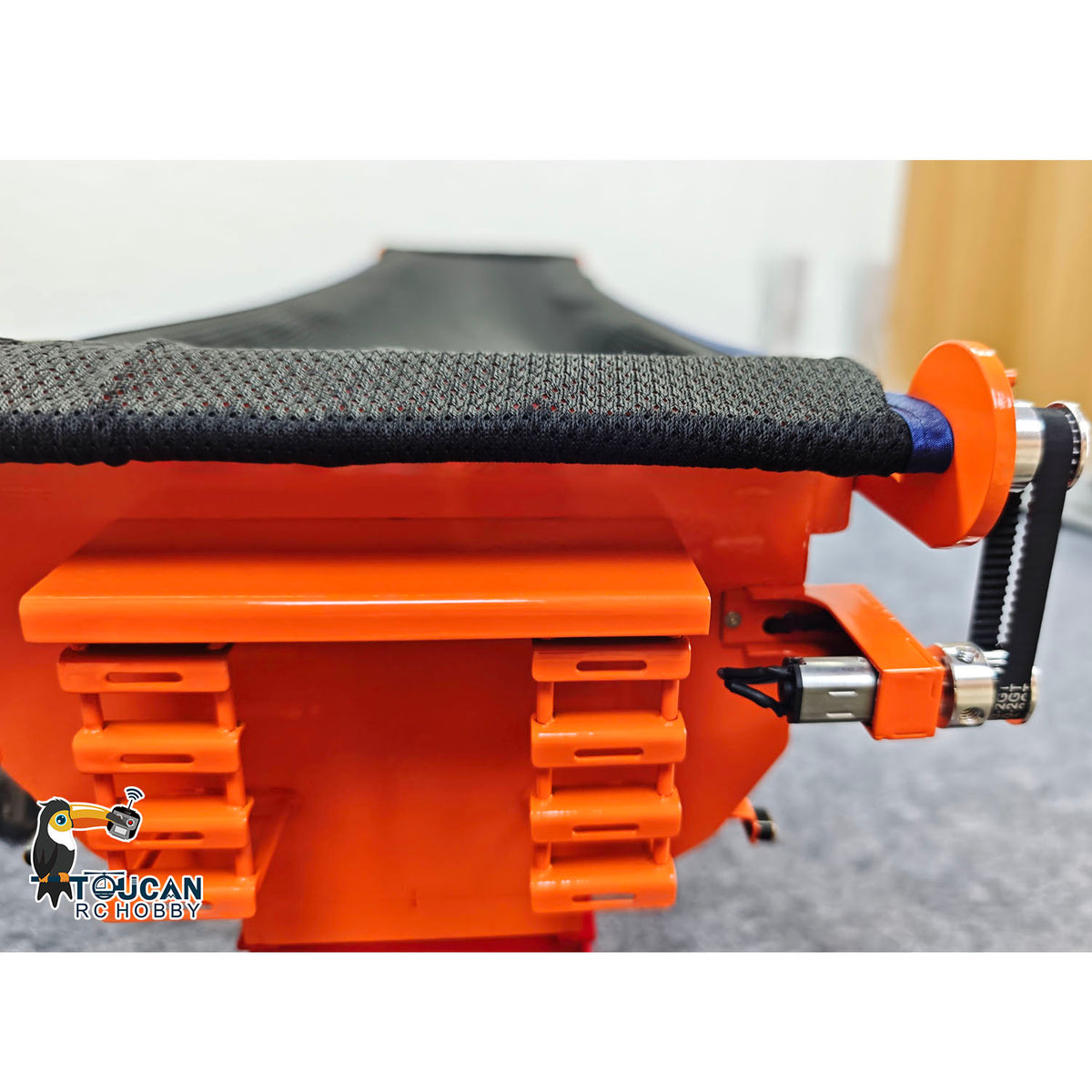 1/14 RC Hydraulic Semi Trailers 3 Axle Metal U Shape Bed Remote Control Dump Trailer Model With Electric Support Legs Side Light