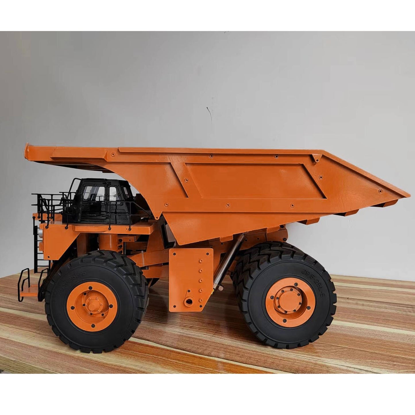 1/20 Metal 793D RC RTR Hydraulic Mining Truck Dumper Tipper With Light System