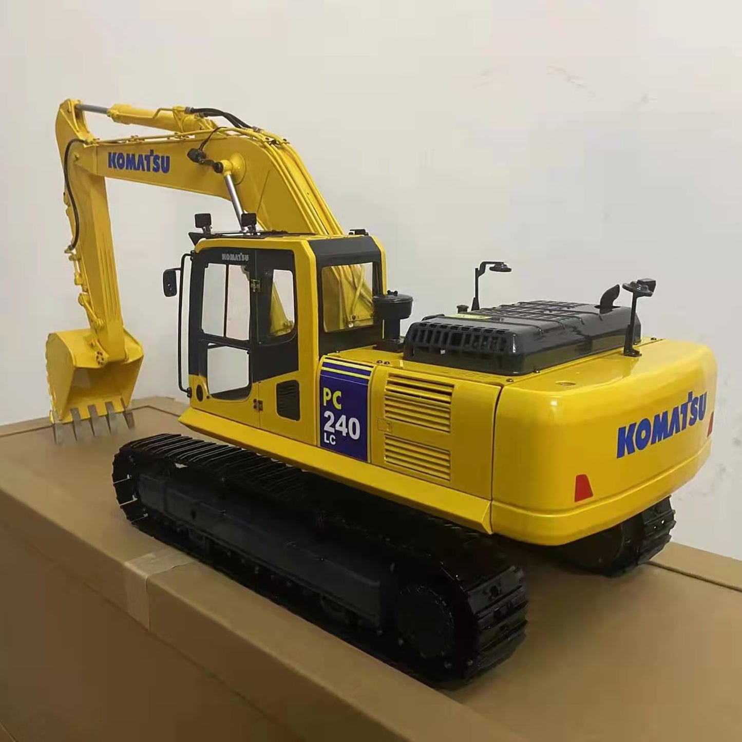 1/12 DIM P2 PC240 Hydraulic RC Excavator