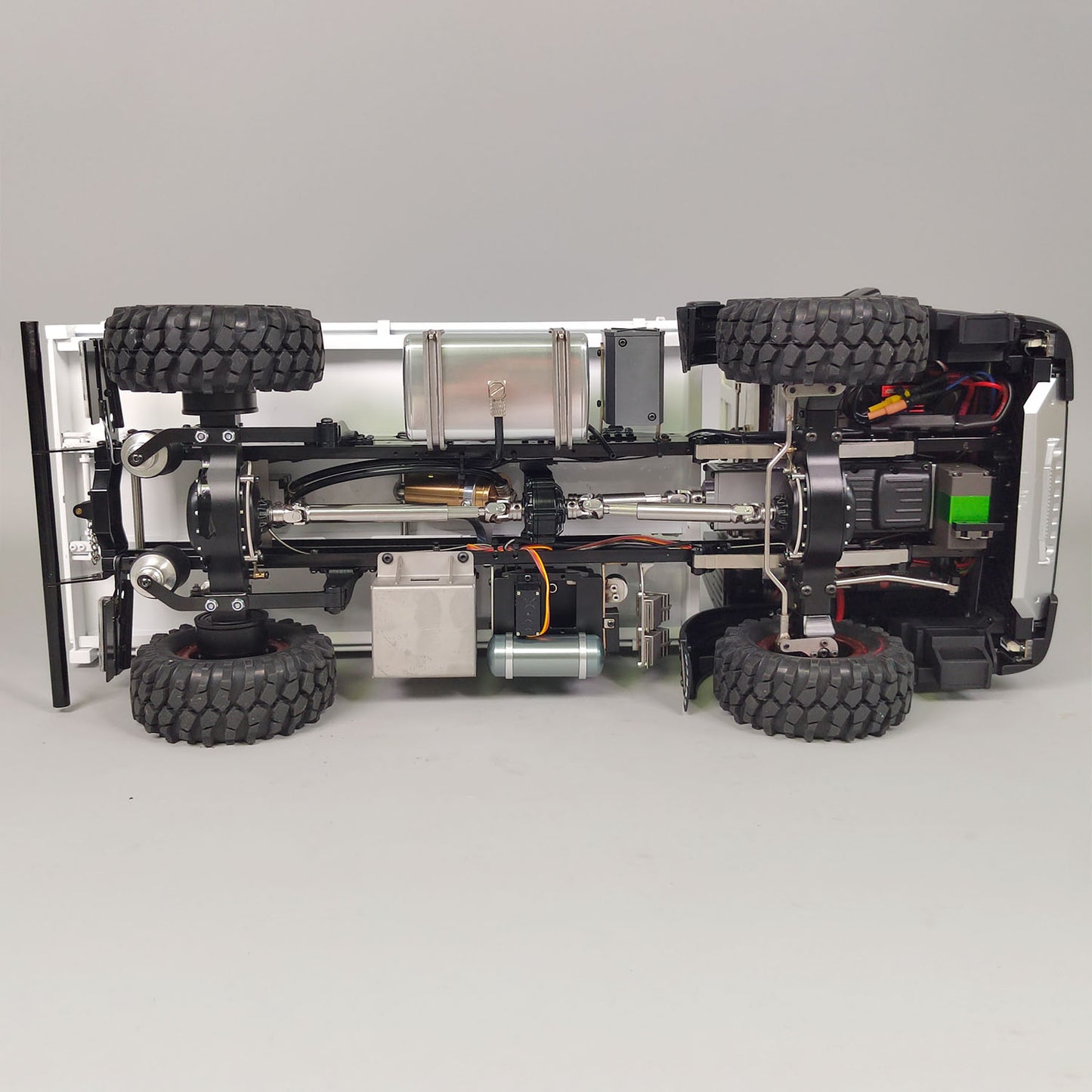 Camion tracteur RC en métal 1/14 4x2 PNP avec boîte de vitesses à 2 vitesses