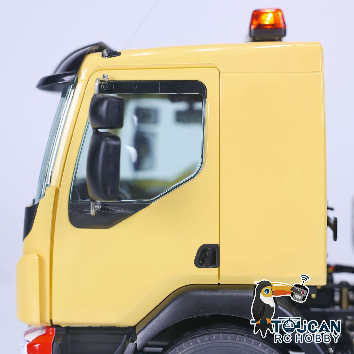 Camion tracteur télécommandé LESU 1/14 6x6 à 3 essieux