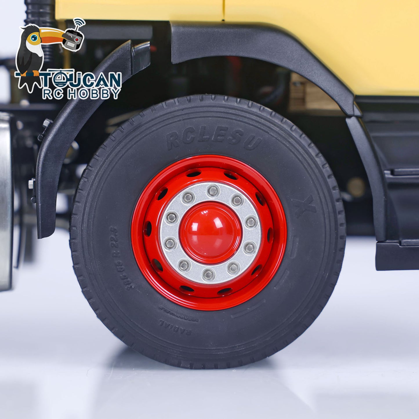 Camion tracteur télécommandé LESU 1/14 6x6 à 3 essieux