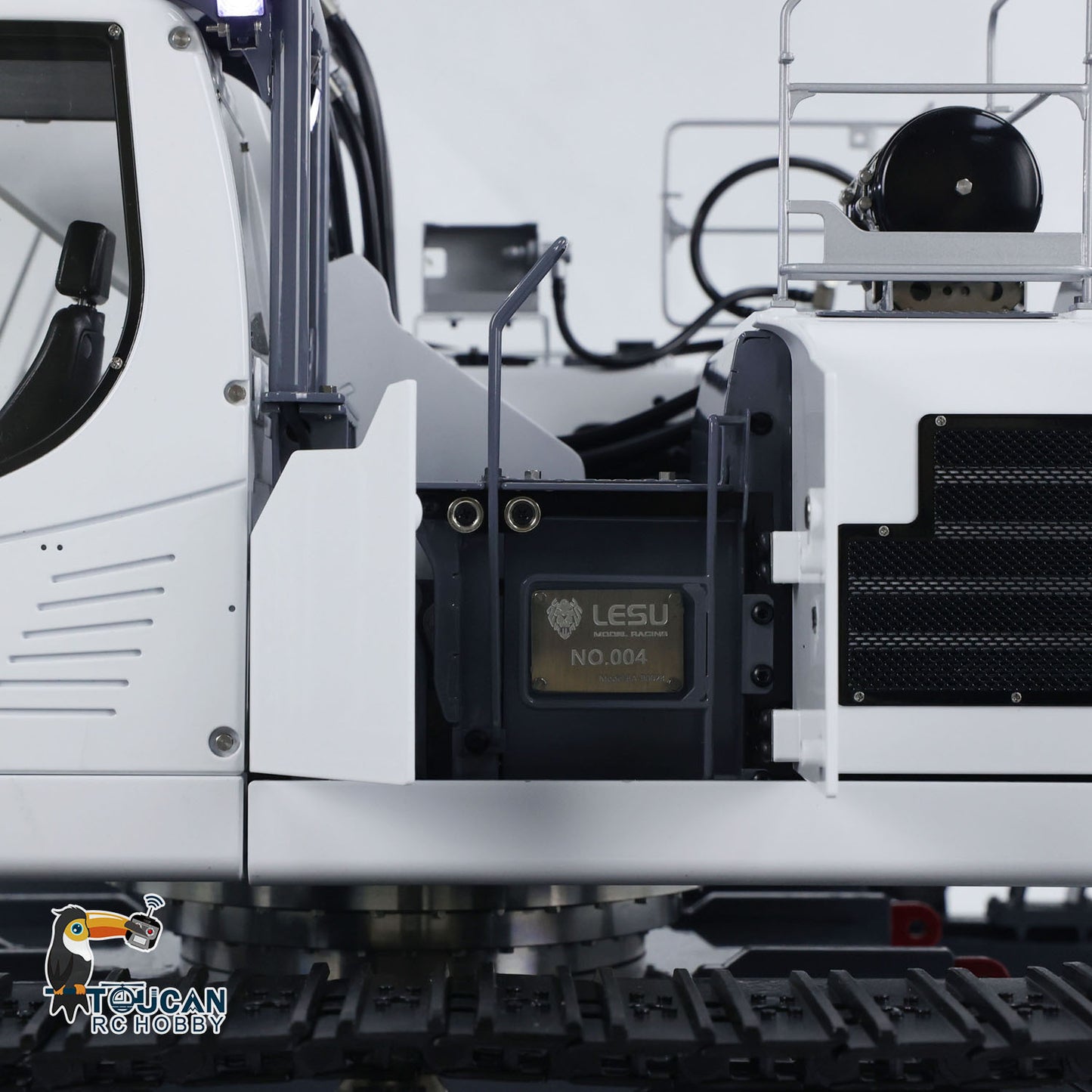 LESU 1/14 RC Full Hydraulic Excavator LR960 RTR Digger Frsky XE Radio Battery Without Sound System
