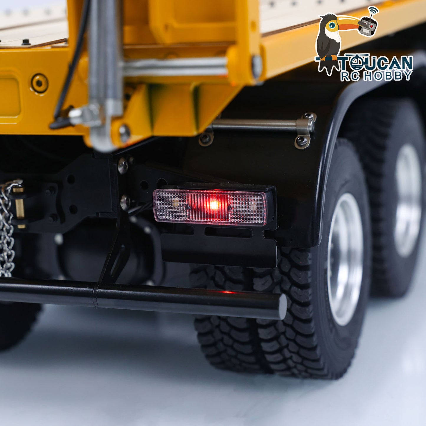 1/14 8X8 RC Hydraulic Wrecker Truck 2Speed Remote Control Road Rescue Vehicle CNC Axle Differential Locks Light System Battery