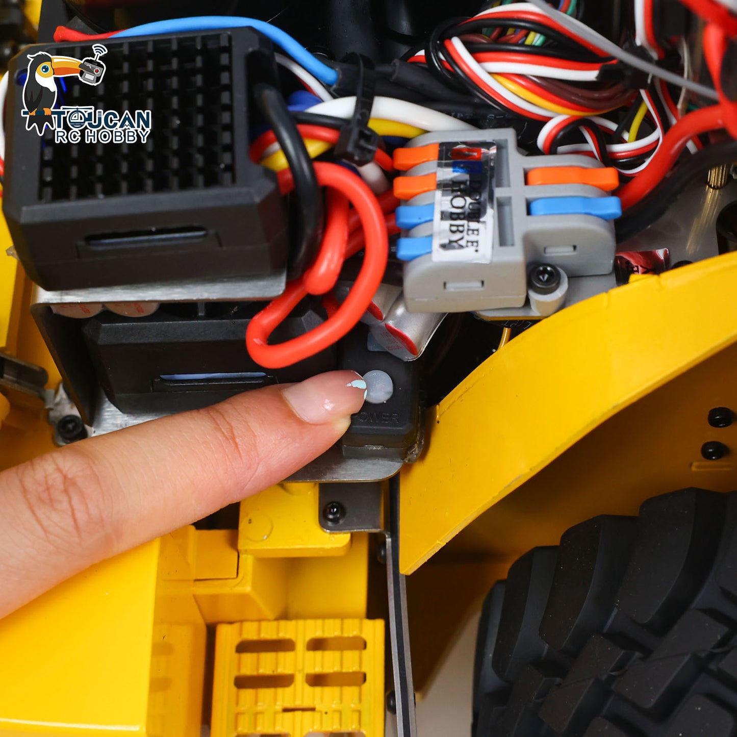 Double E Metal 1/14 4X4 Remote Control Hydraulic Loader L260H Axle Locks 2Speed Gearbox Brushless Motor Battery RTR Light System