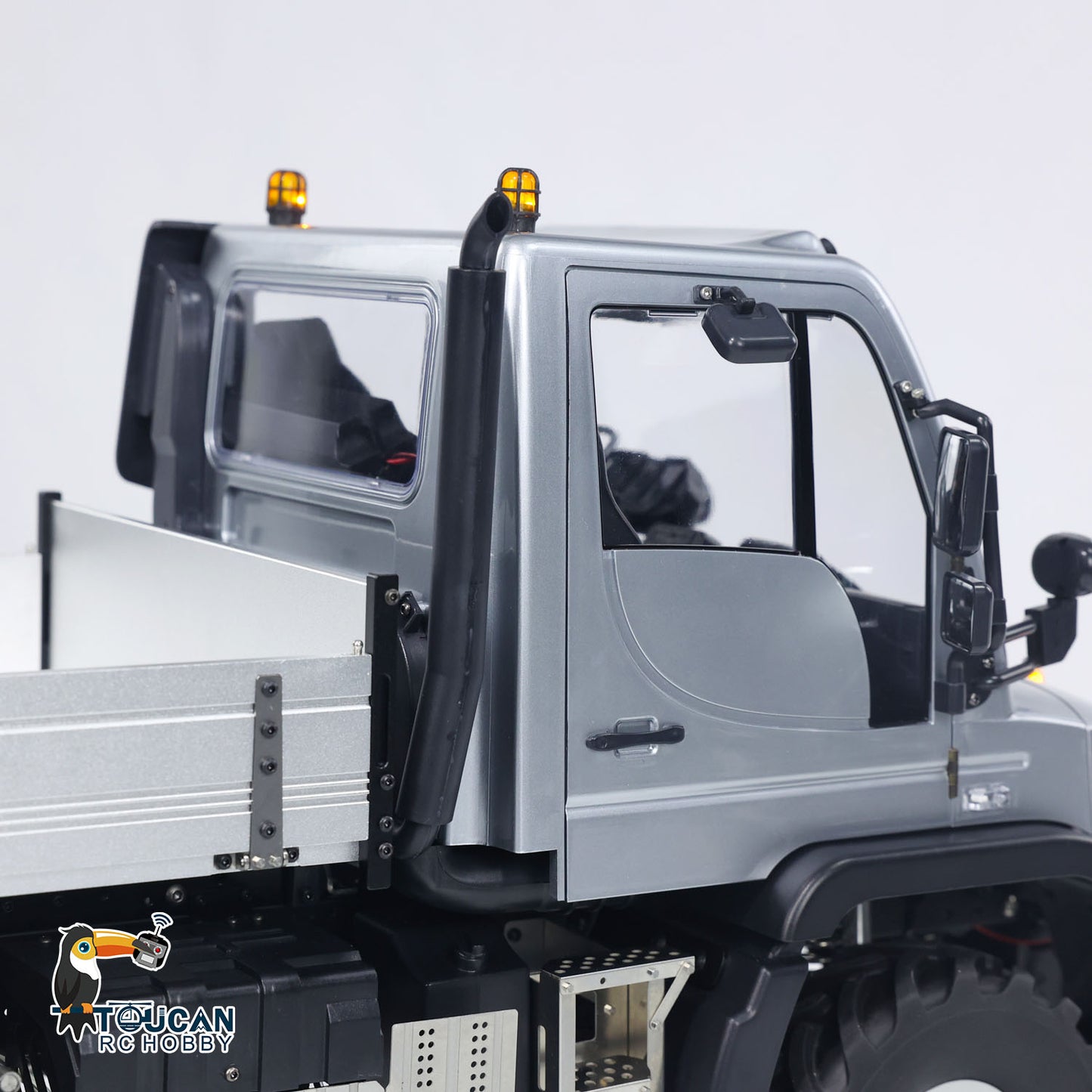 U423 1:10 4X4 Crawler tout-terrain hydraulique à benne basculante avec lame à neige