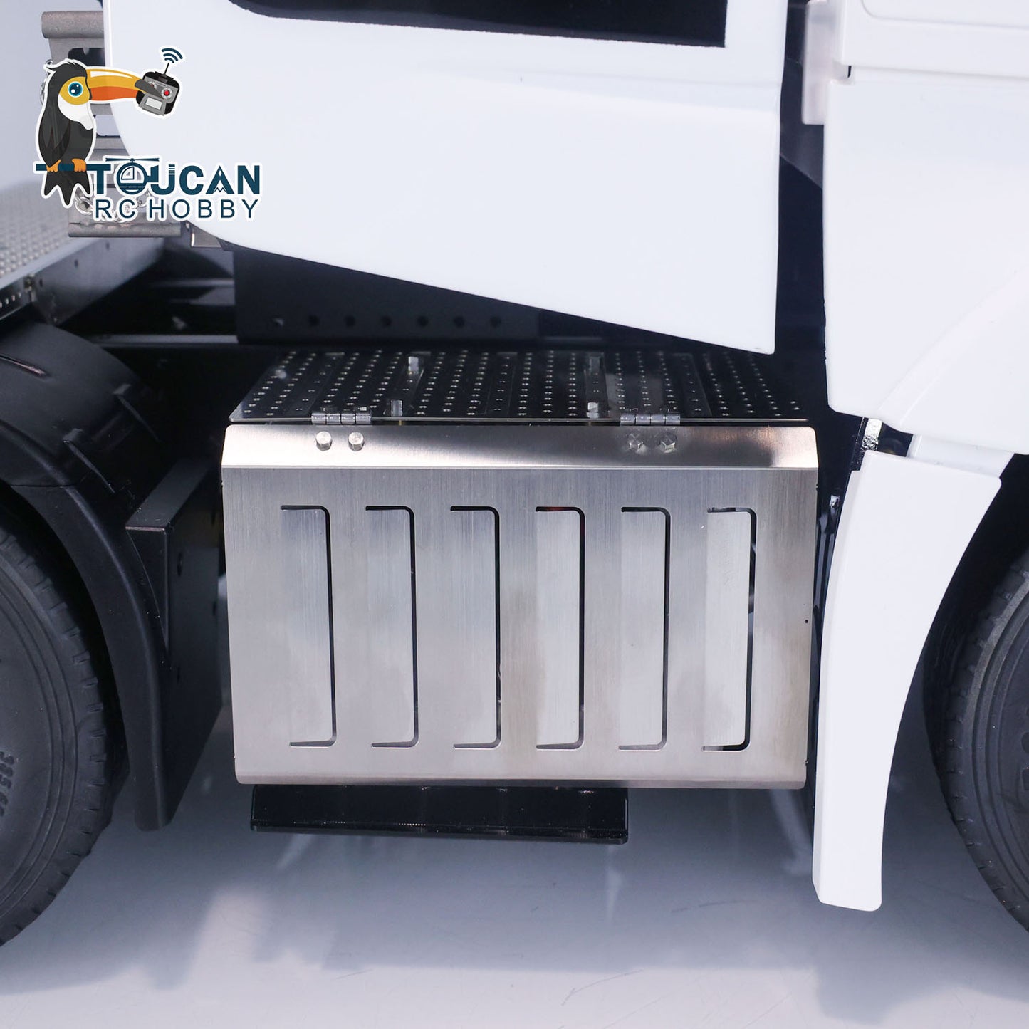 TOUCAN 8X8 RC Tractor Truck 1/14 4 Axles 3363 RTR Remote Control Car Metal Chassis