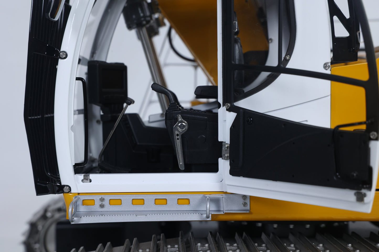 LESU 1/14 RC Hydraulic Excavator LR956 Metal 3 Arms Digger Model 4+3CH Valve Dual Pumps Light Flysky PL18EV LITE