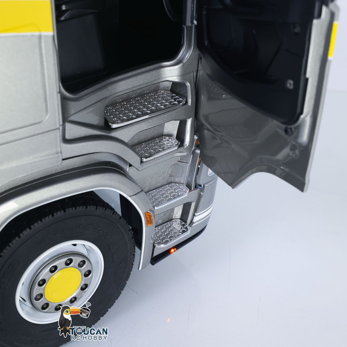 TOUCAN 1/14 RC Tractor Truck 770S RTR 3Speed Lorry 6X6 Metal Chassis Axle Locks Smoke Sound Light Chassis Suspension ST8 Battery