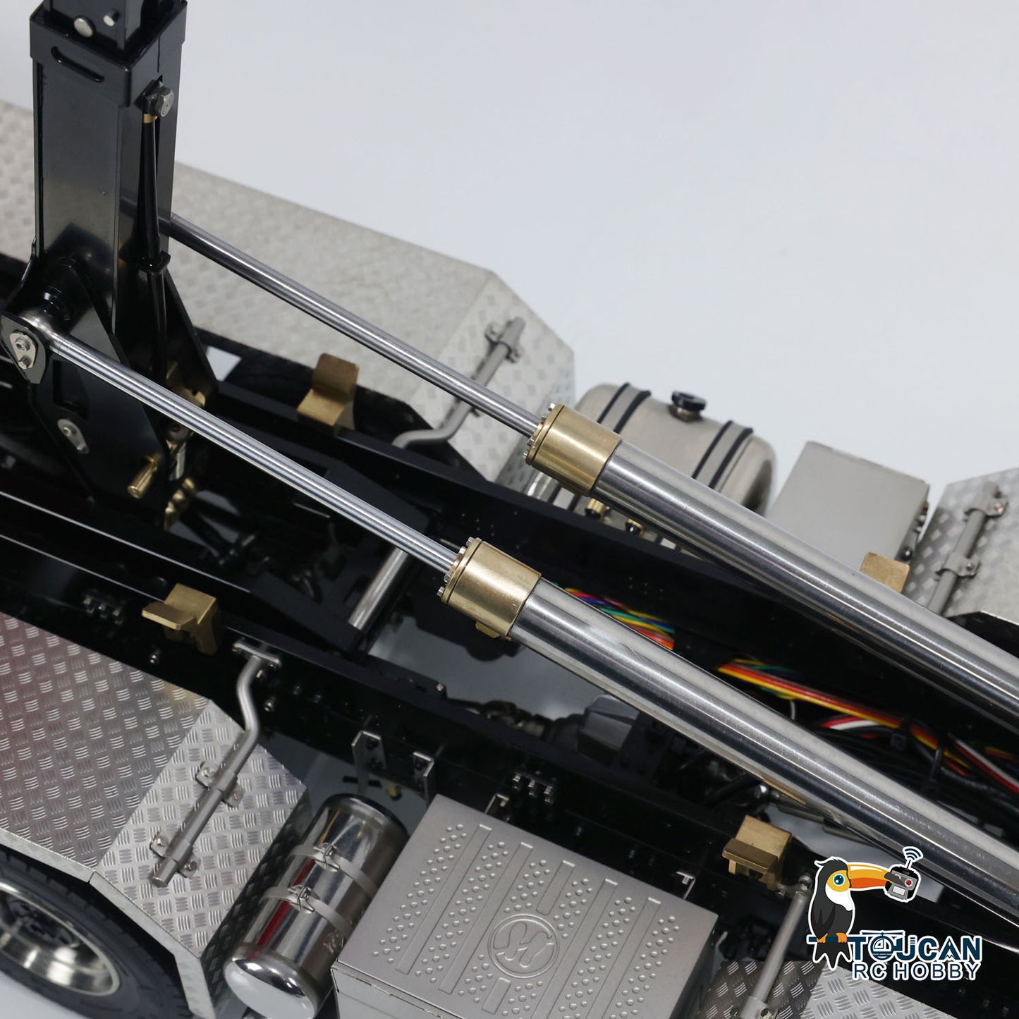 1/14 8x8 PNP RC Hydraulic Roll On/Off Dumper Truck G88 With Metal Bucket