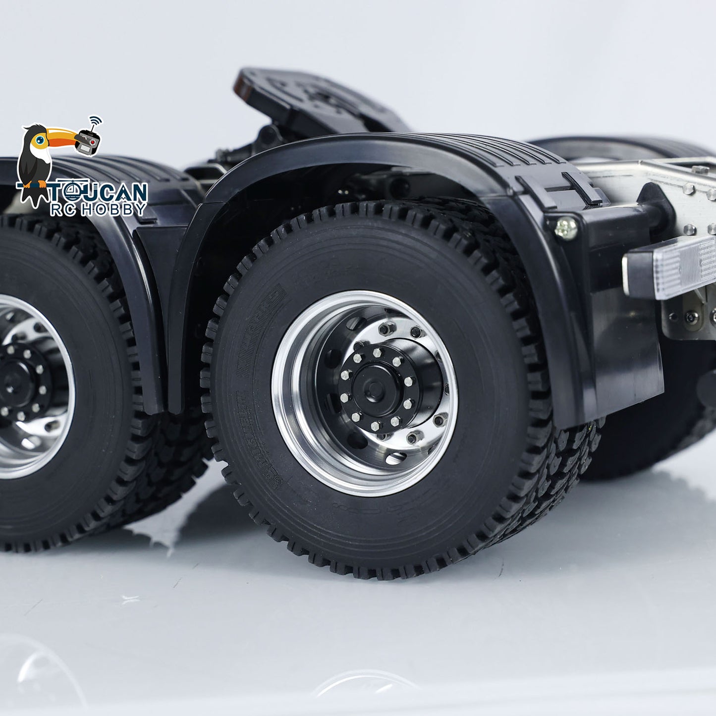 Camion tracteur télécommandé MD Model 6x6 PNP 1/14