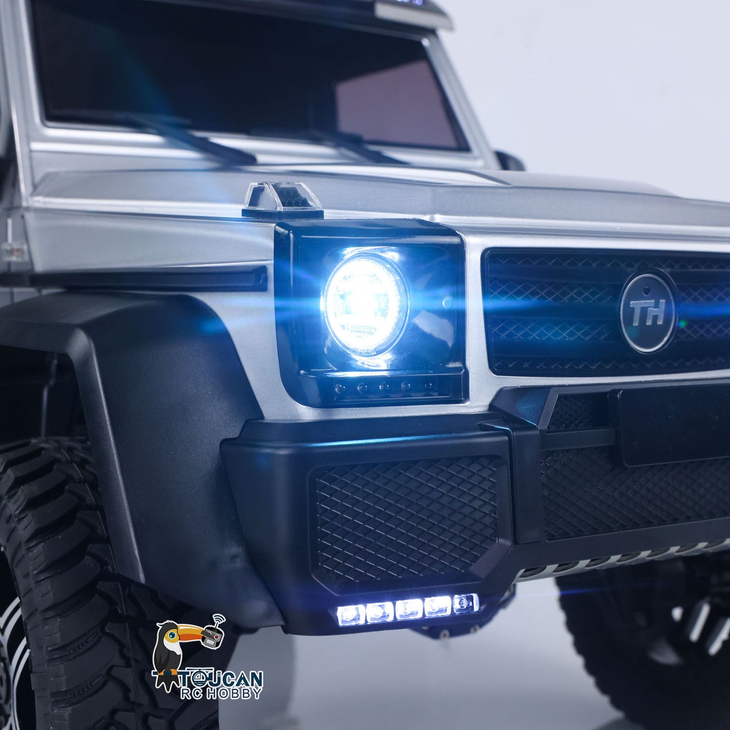 1/8 TRACTION HOBBY Off Road Car KM5 RC Crawler Portal Axle Differential Lock AWD 2Speed Gearbox 775 Brushed Motor