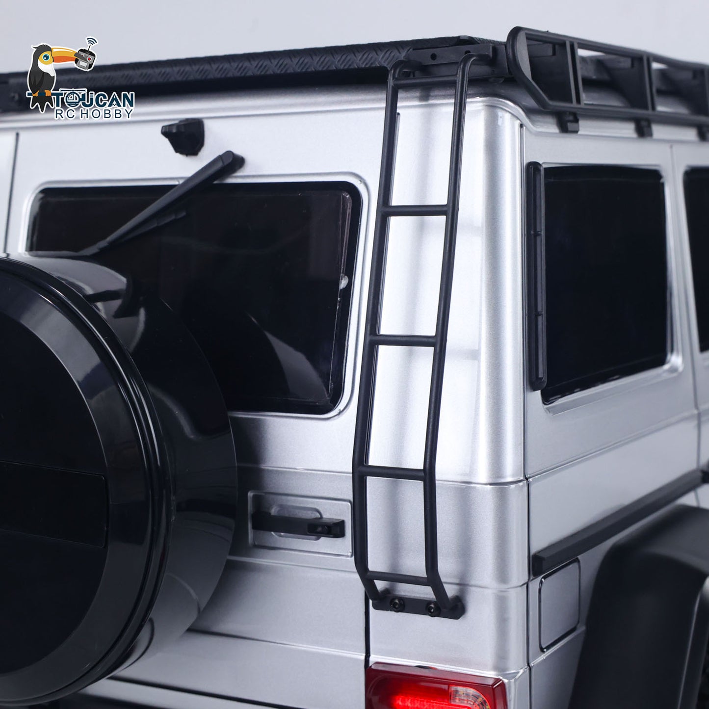 1/8 TRACTION HOBBY Off Road Car KM5 RC Crawler Portal Axle Differential Lock AWD 2Speed Gearbox 775 Brushed Motor