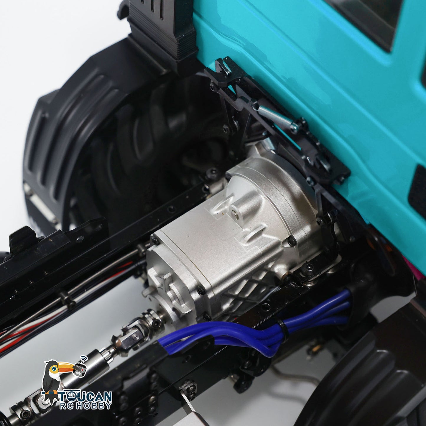 Camion à benne basculante hydraulique télécommandé 4x4 à l'échelle 1:14 avec lame à neige