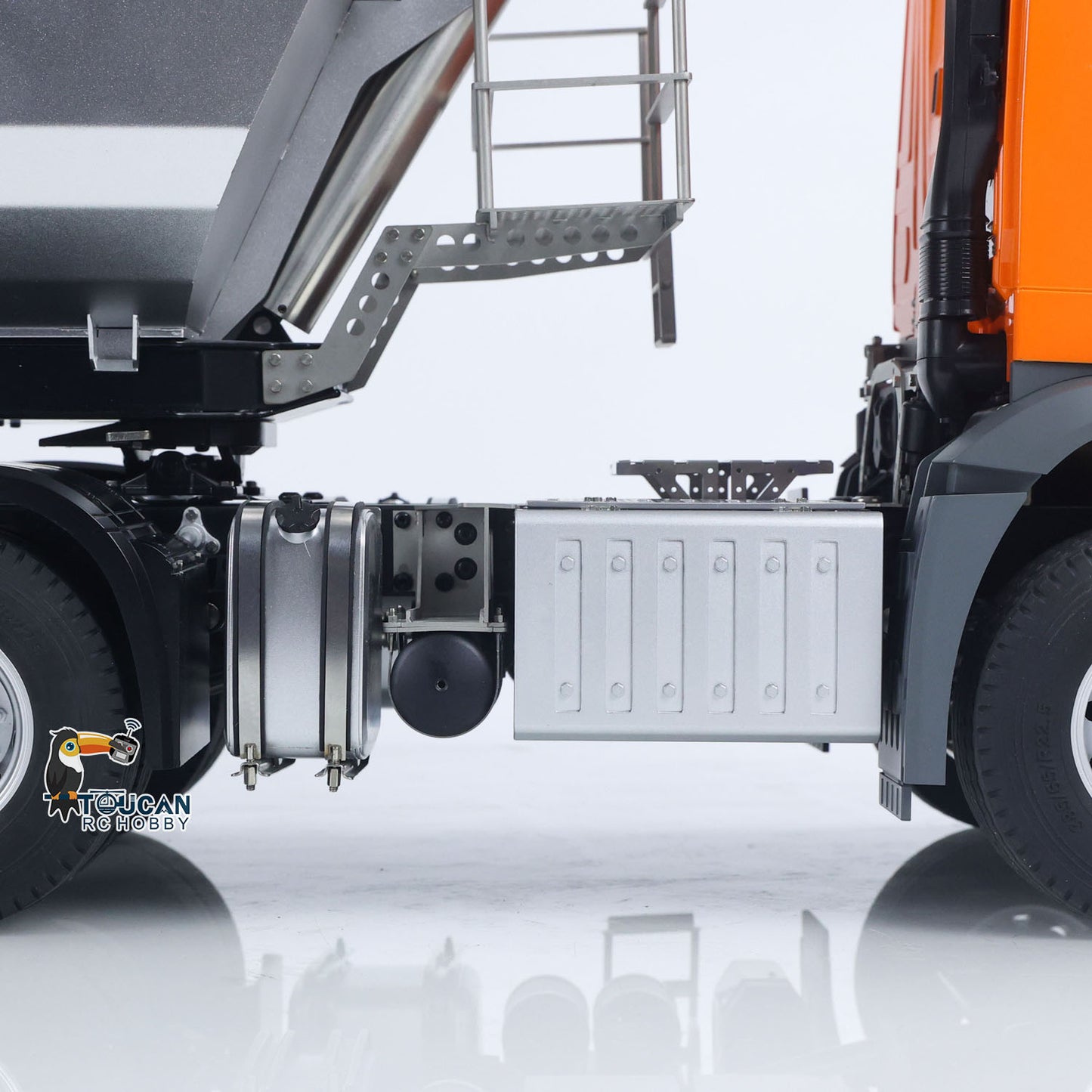 Camion tracteur 4X4 RC Kabolite RTR à l'échelle 1/14, 3 essieux, traction intégrale, avec trémie de levage électrique, remorque à benne basculante, batterie