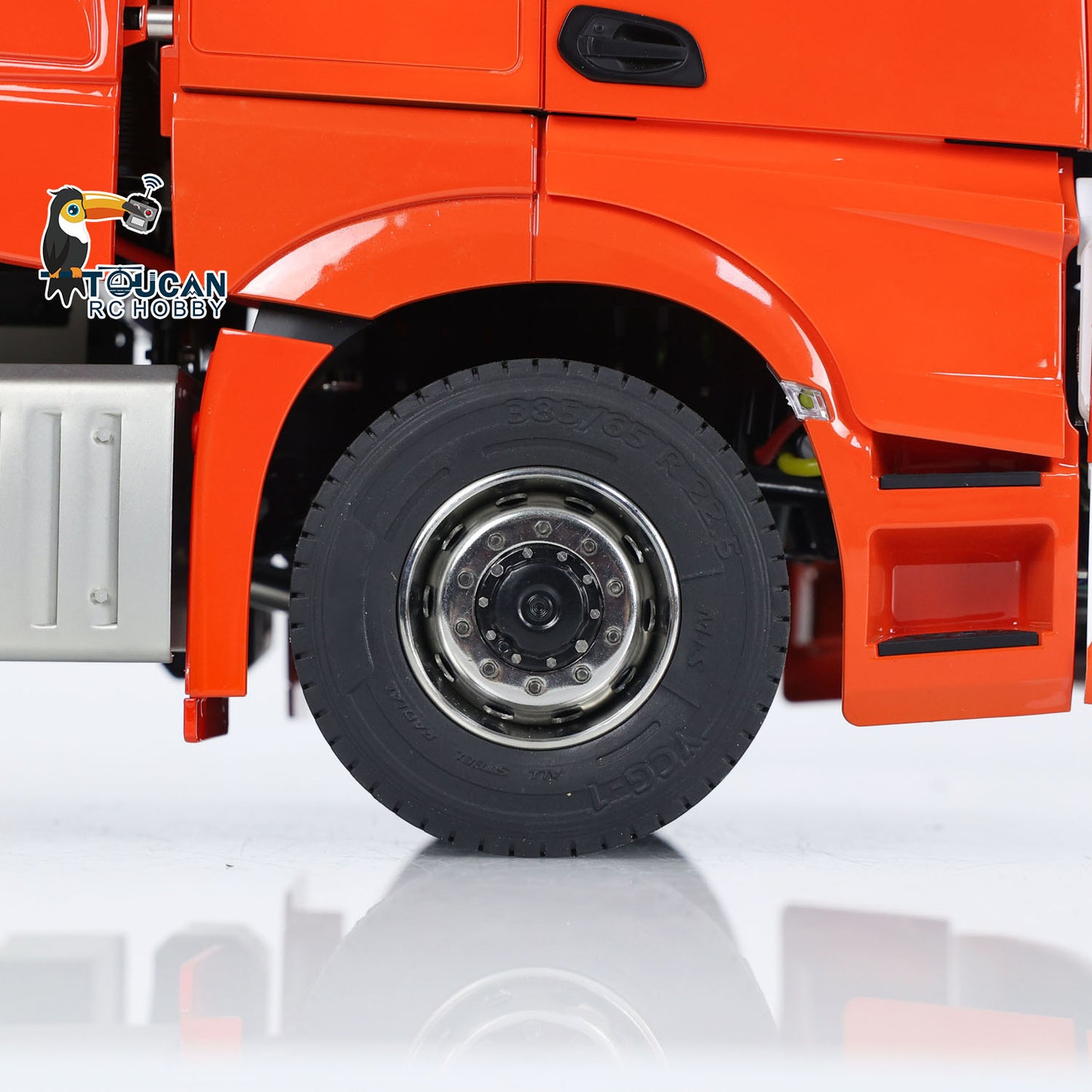 Camion tracteur télécommandé OliverHobby modèle 1/14 Topline 8x8 18F