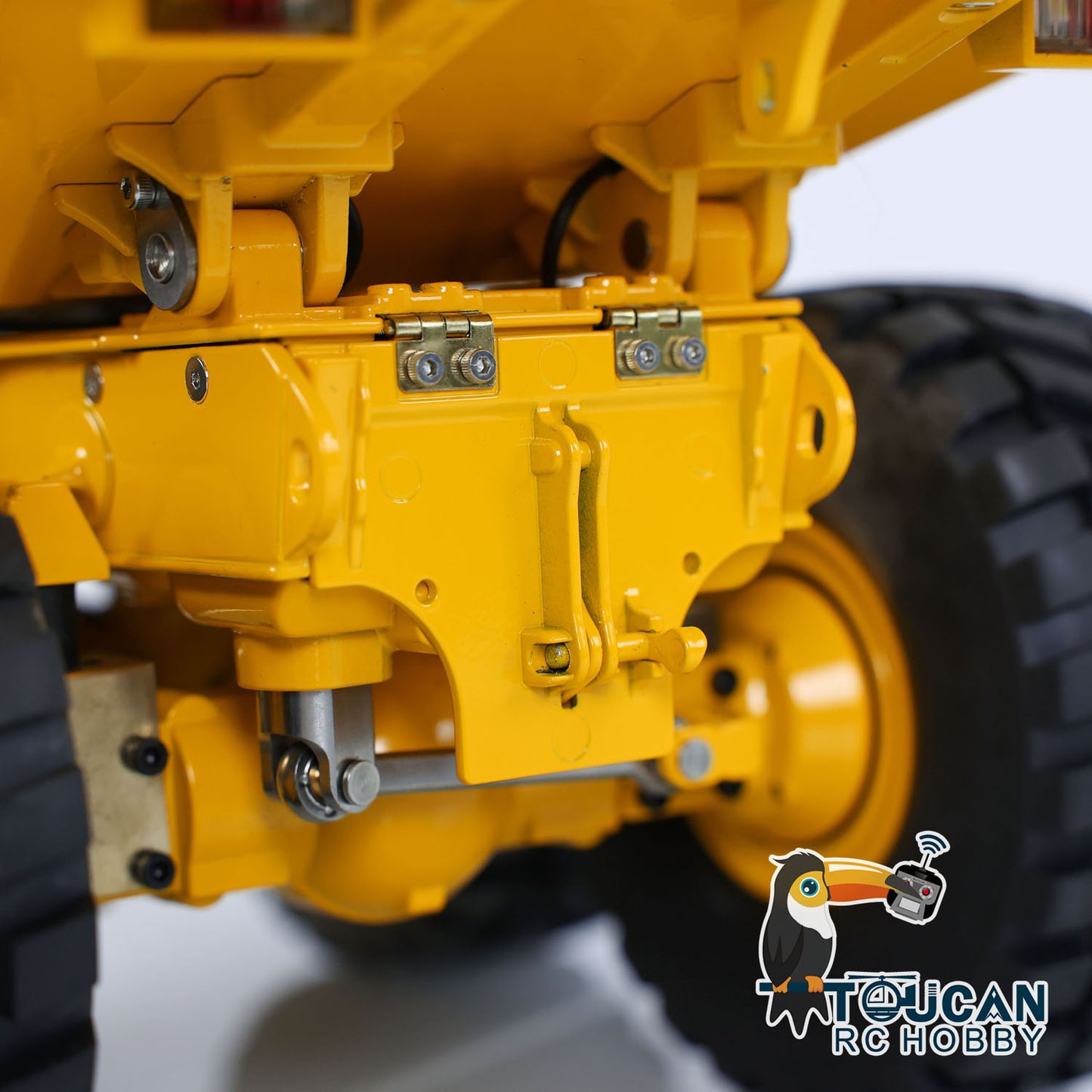 Camion articulé hydraulique RTR RC Double E 1/16 Volvo E117 6x6 A40G