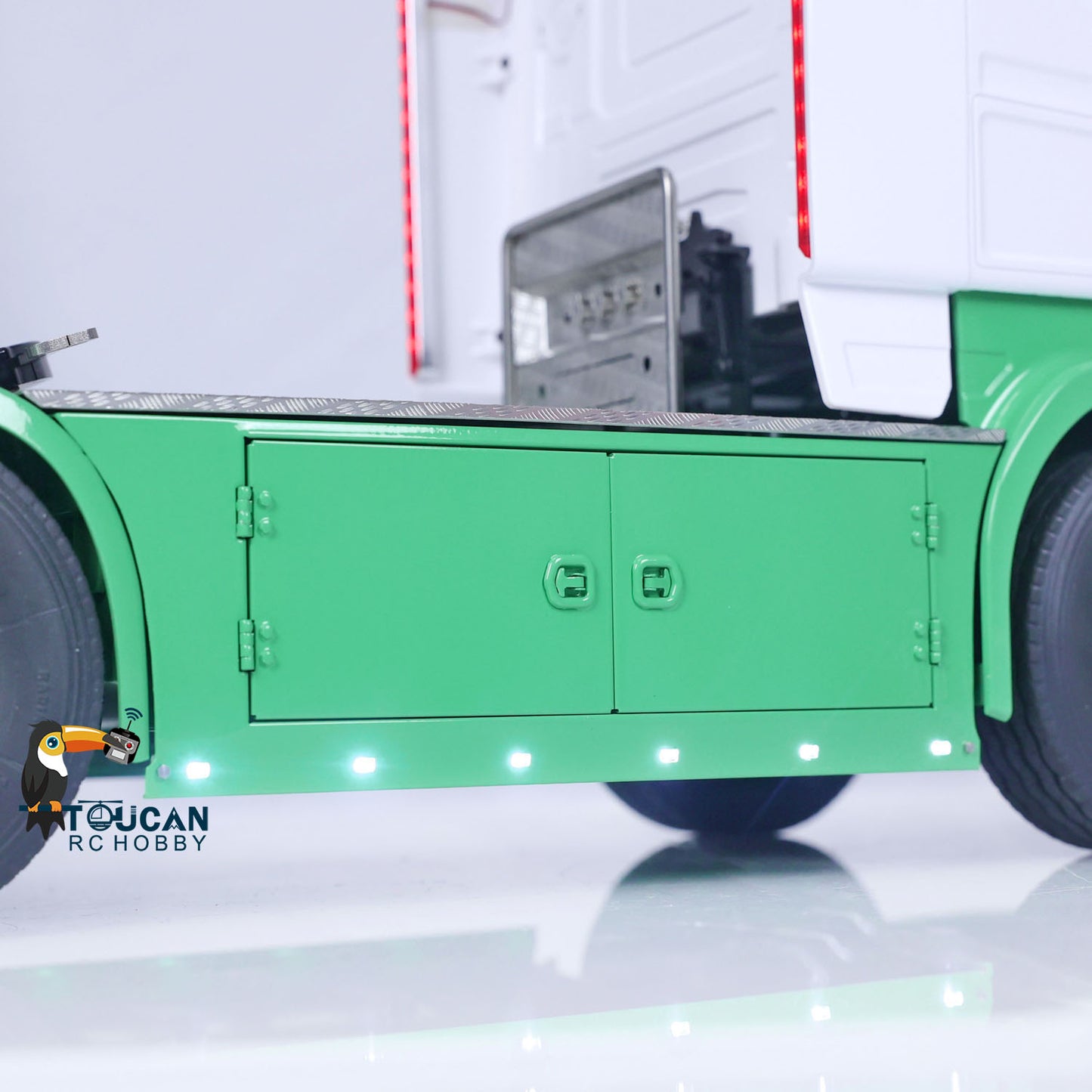 1/14 4X4 RC Sattelzugmaschine LESU Metallchassis RTR 801B Kabine