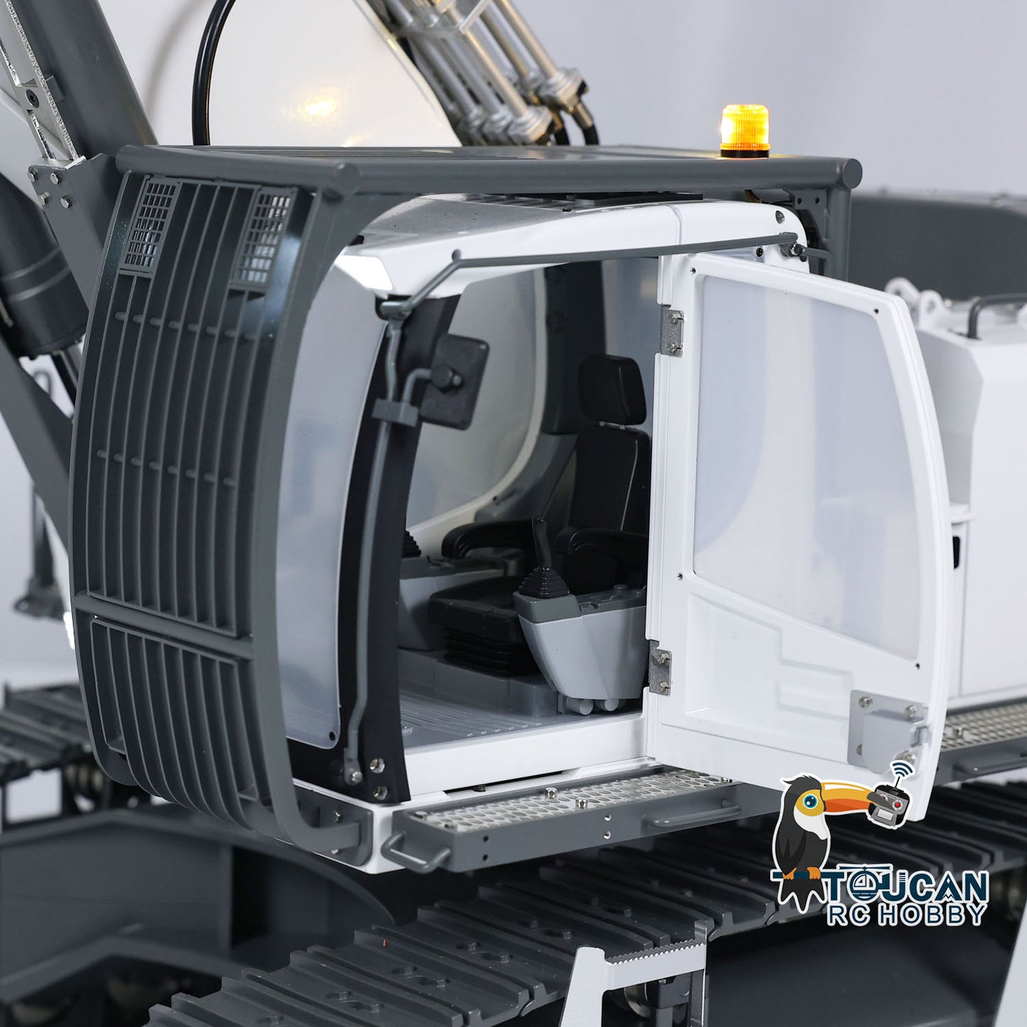 En stock K970-300 1/14 CUT RC Excavatrices hydrauliques avec contrôleur radio PL18EV Lite