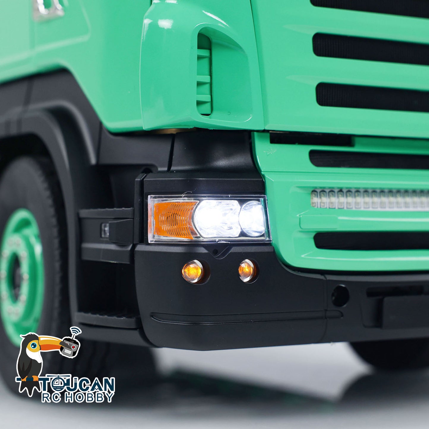 Camion tracteur 4X4 LESU à châssis métallique 1/14 RC