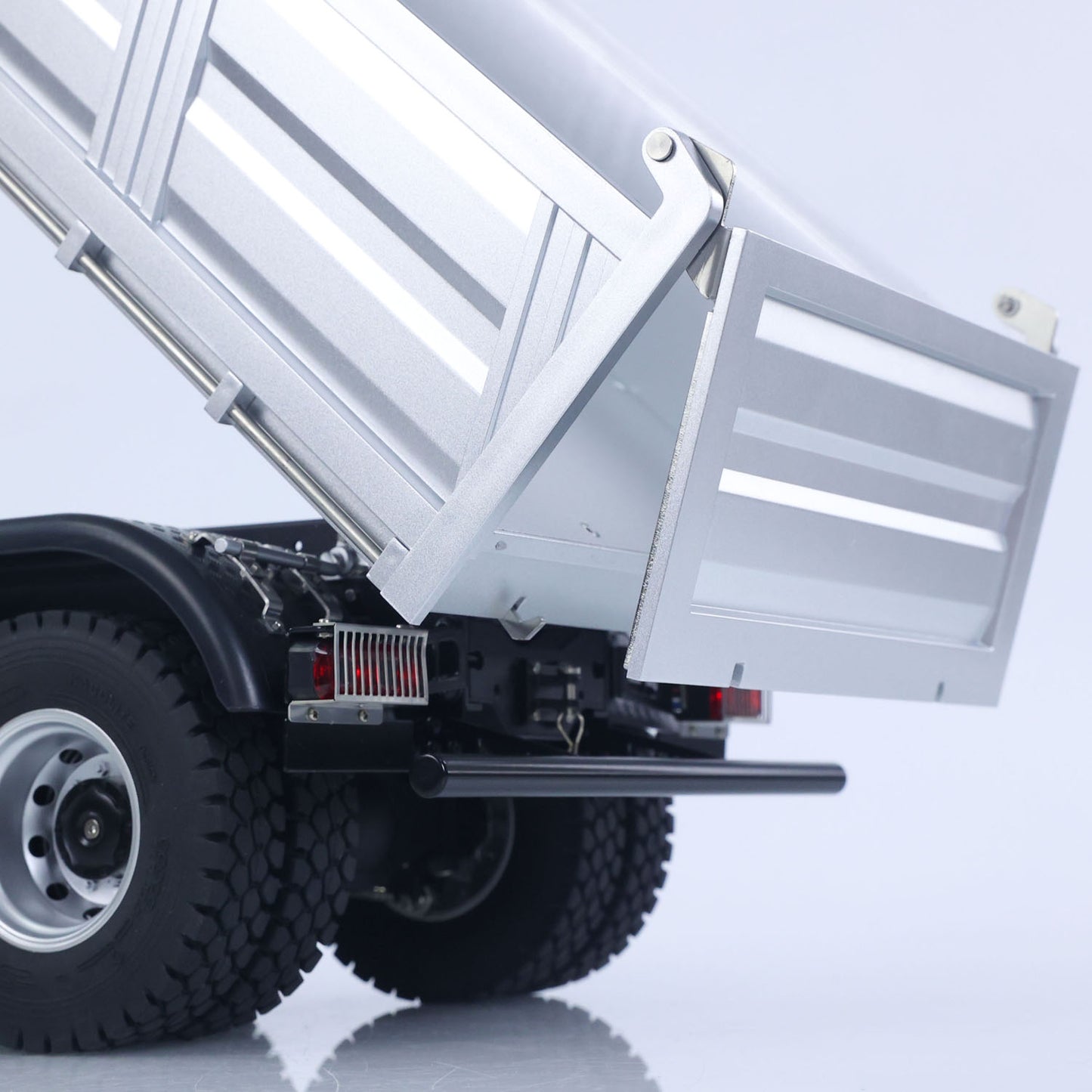 Fast Shipping 1/14 2.4G Remote Control Electric Lifting Dumper 5702 Model 6*6 Tipper Vehicle 2Speed Sound Light Motor RTR Car Gifts Adults