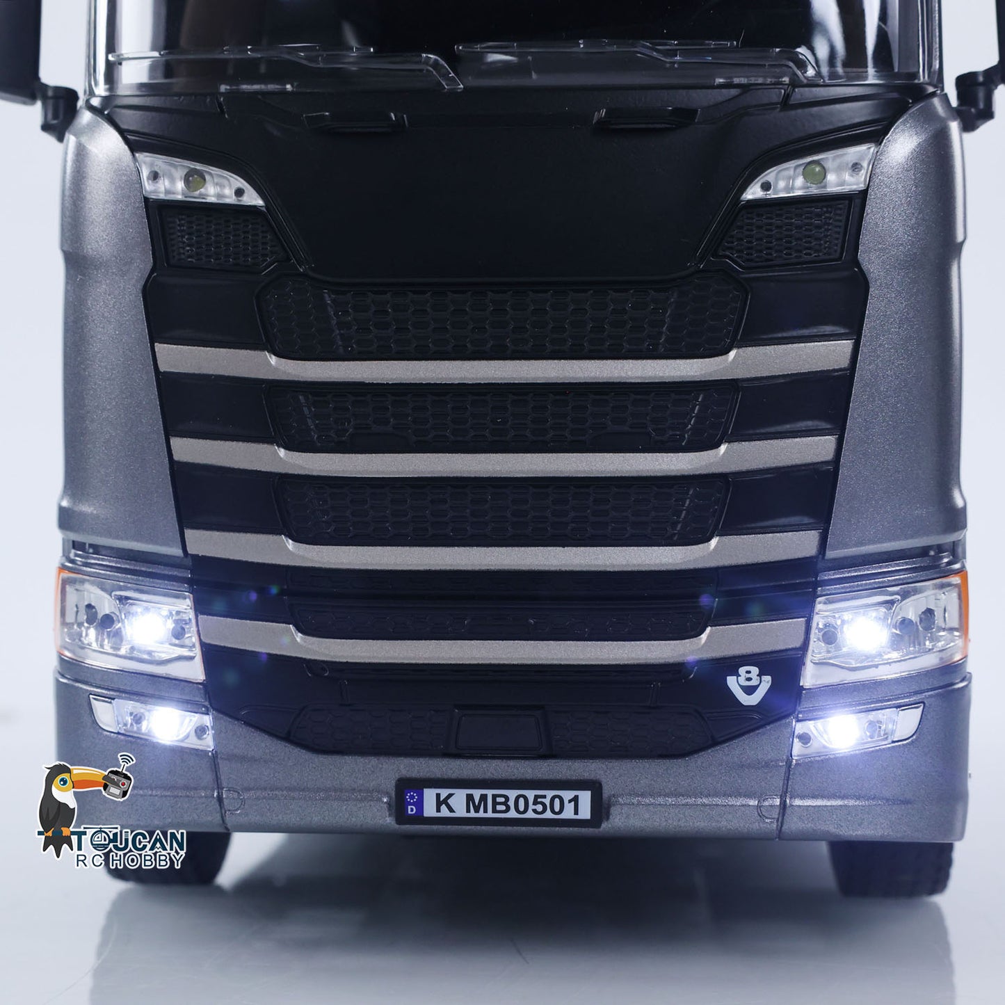 770S Plastic 1/18 RC Tractor Truck Toys Finished Model RTR 7.4V Battery Radio 19CH Light Sound Effects Remote Control Lorry Car