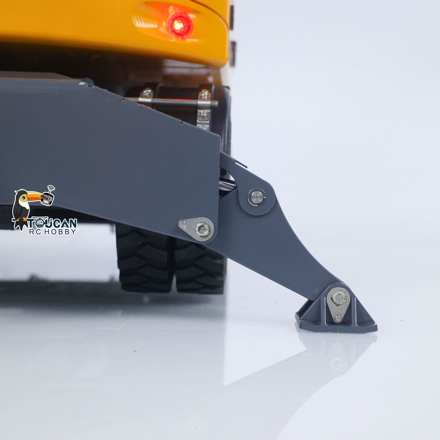 CUT 1/14 Scale 914 8-ways RC Hydraulic Wheeled Excavator