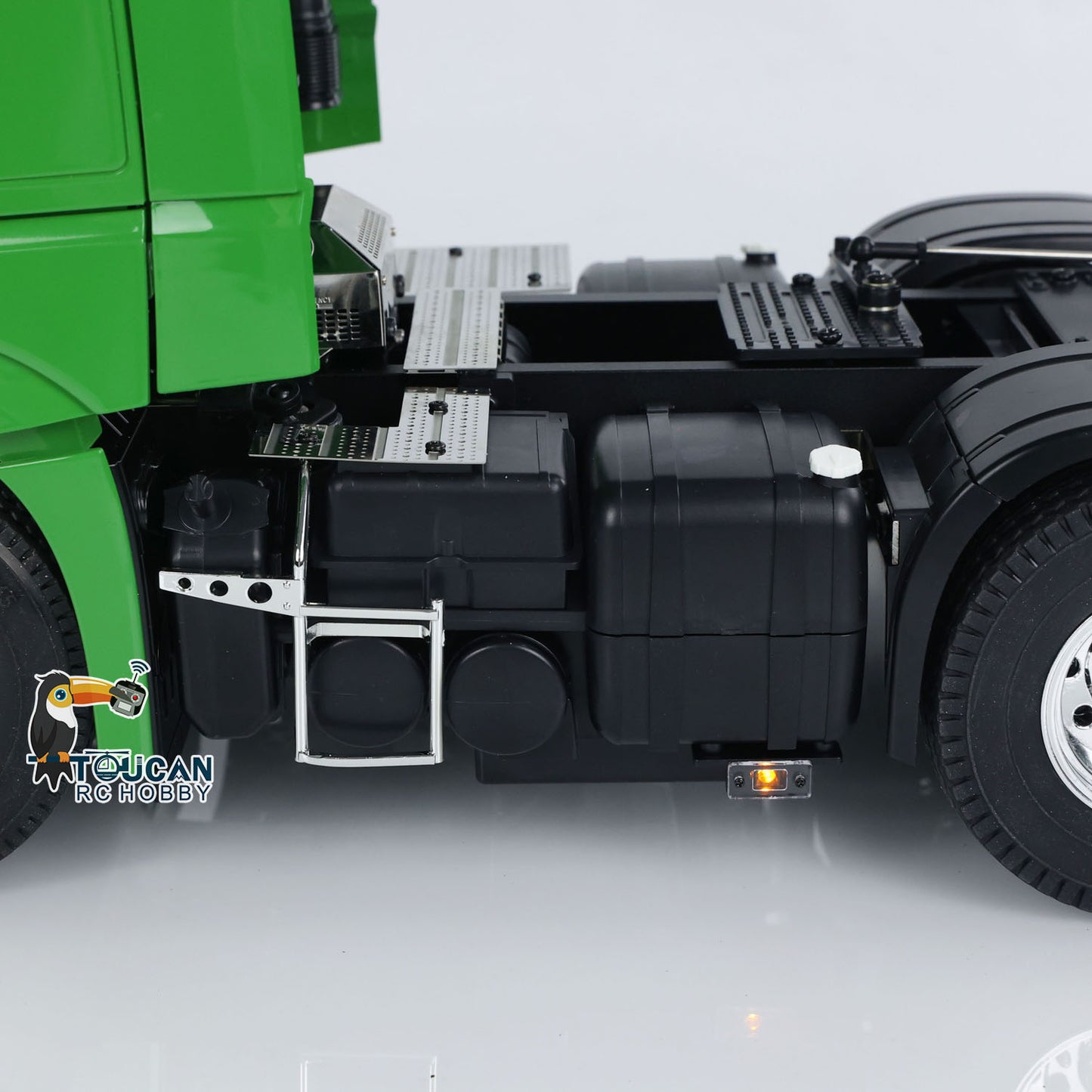 Camion tracteur télécommandé 1/14 RC 6x4 3363 Modèle RTR Radio ST8 Batterie