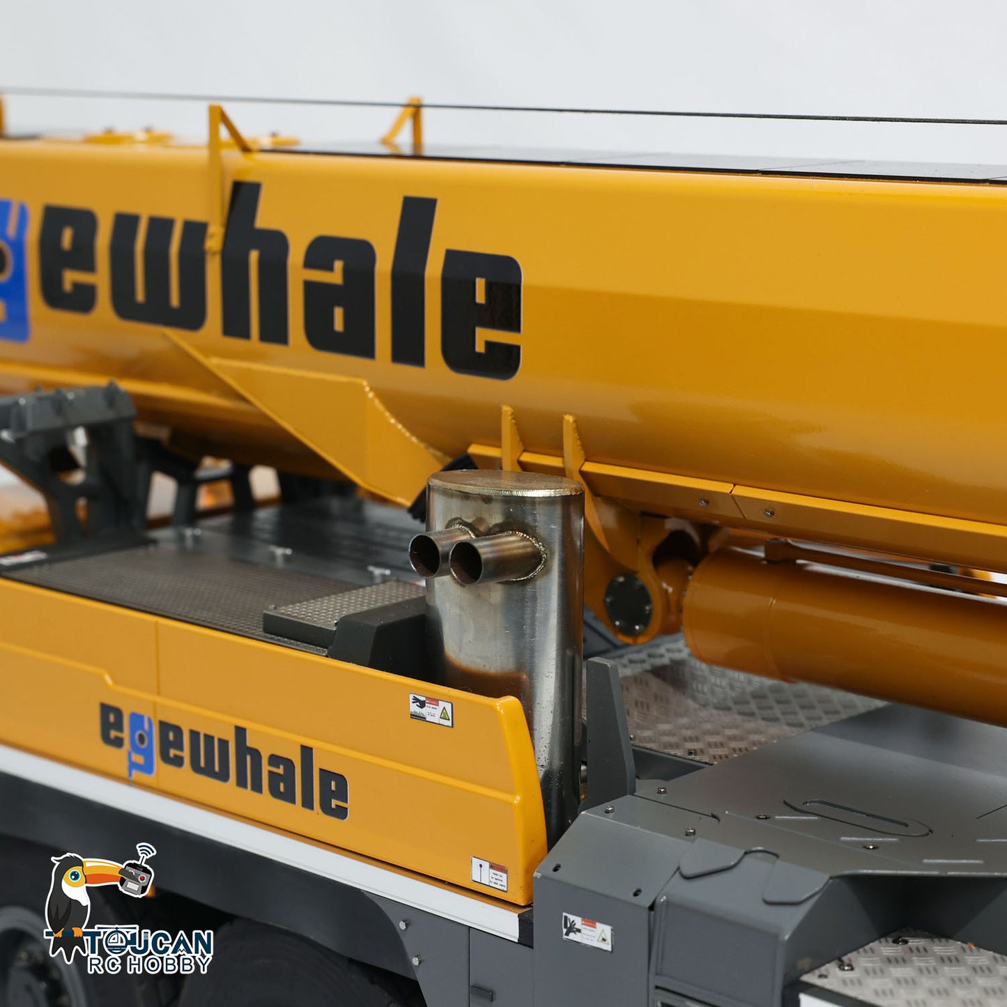 Pre-Order Eyewhale 1/14 6 Axles D1350 RC Hydraulic Mobile Cranes Truck Giant 1350