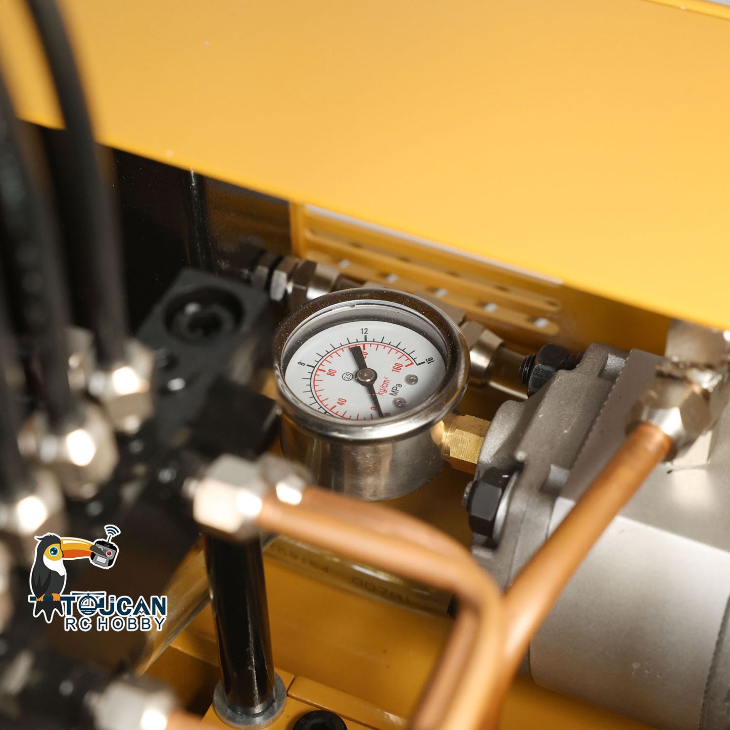 1/8 Giant Metal 385CF Heavy Duty RC Hydraulic Excavator I6S Controller