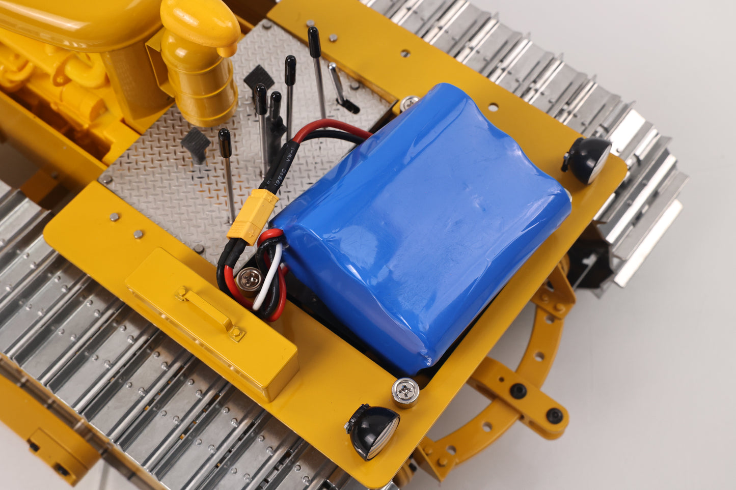 Deposit Pre-order 1/14 RC Metal Bulldozer D7 MD New Product Hydraulic Construction Vehicles Remote Control Car Model ST8 Light Sound Battery