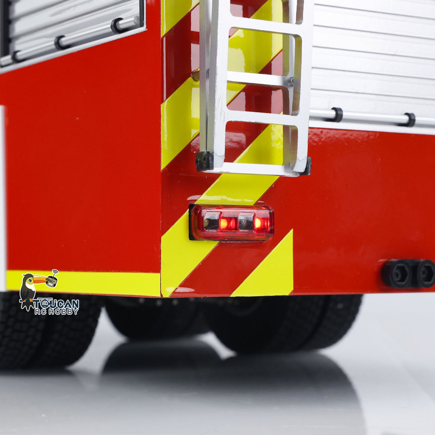 1/14 3363 Metal Chassis Snozzle High-reach Extendable Turret 8x4 RC Fire Truck