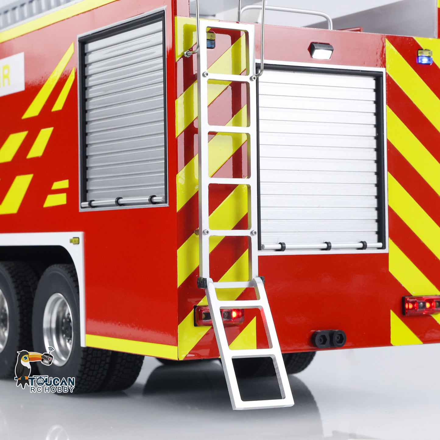 1/14 3363 Metal Chassis Snozzle High-reach Extendable Turret 8x4 RC Fire Truck