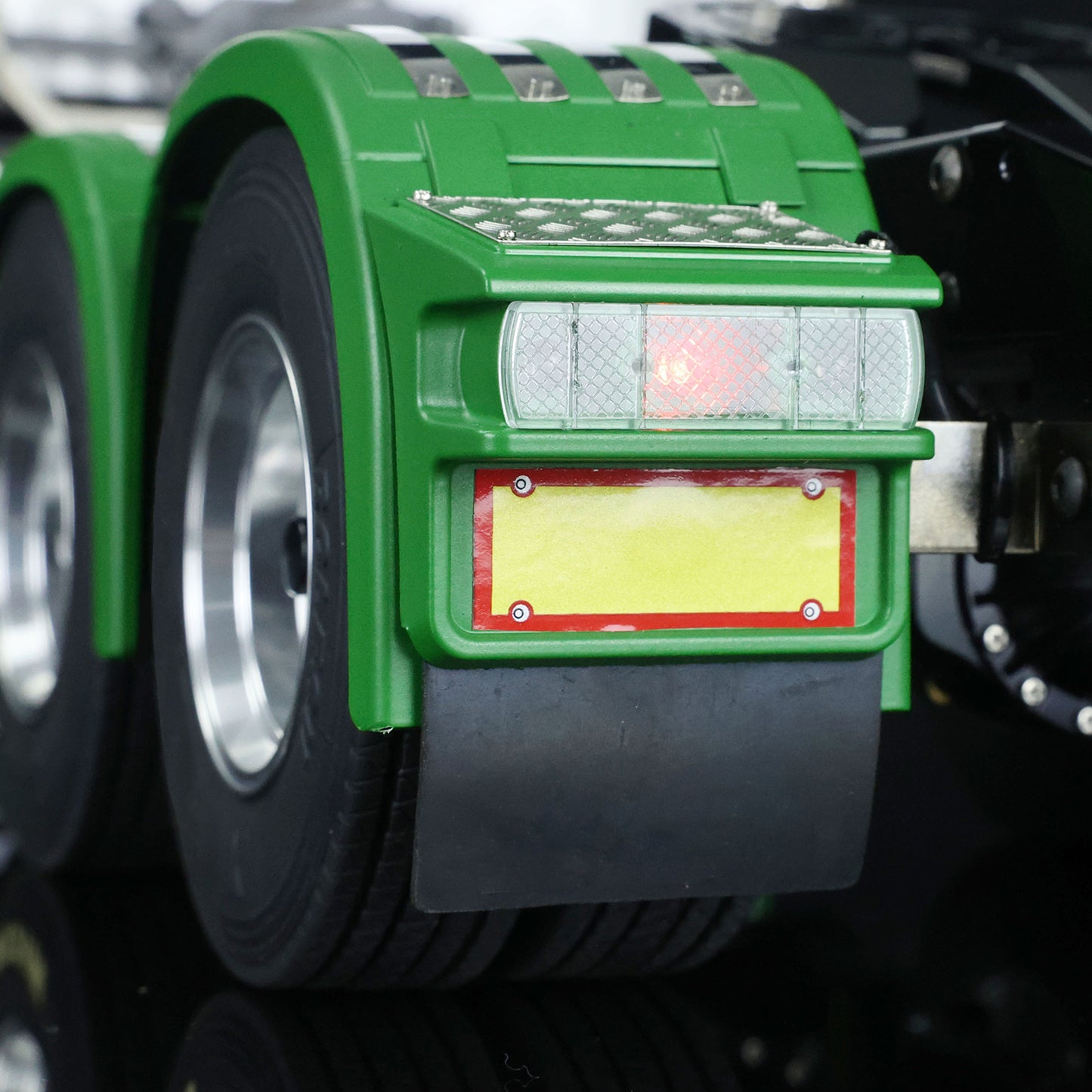 Camion tracteur LESU RC 1/14 pour voitures 6x6 Châssis métallique