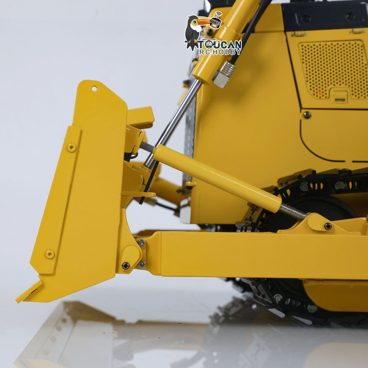1/12 RC Metal Hydraulic Bulldozer D65EX Radio Controlled Heavy Machine Model RTR Construction Car I6S