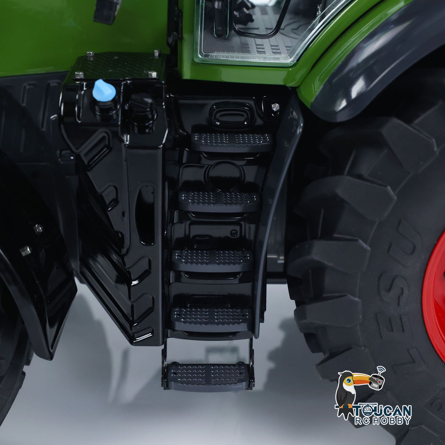 LESU AOUE 1050 4x4 1/14 Tracteur RC hydraulique en métal avec radio, batterie, unité de fumée, système sonore de mise à niveau