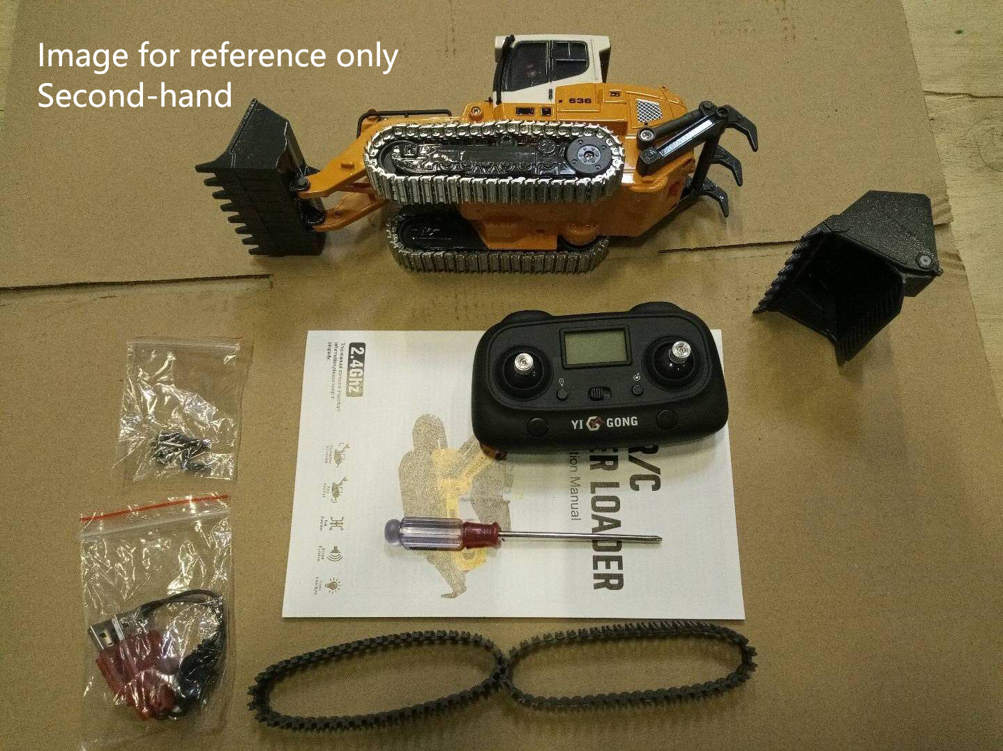 Second Hand Fast Shipping 1:50 RC Electric Lifting Tracked Loader LR636 2.4G Construction Vehicle Metal Bucket Tracks Ripper RTR Model Light Sound Battery