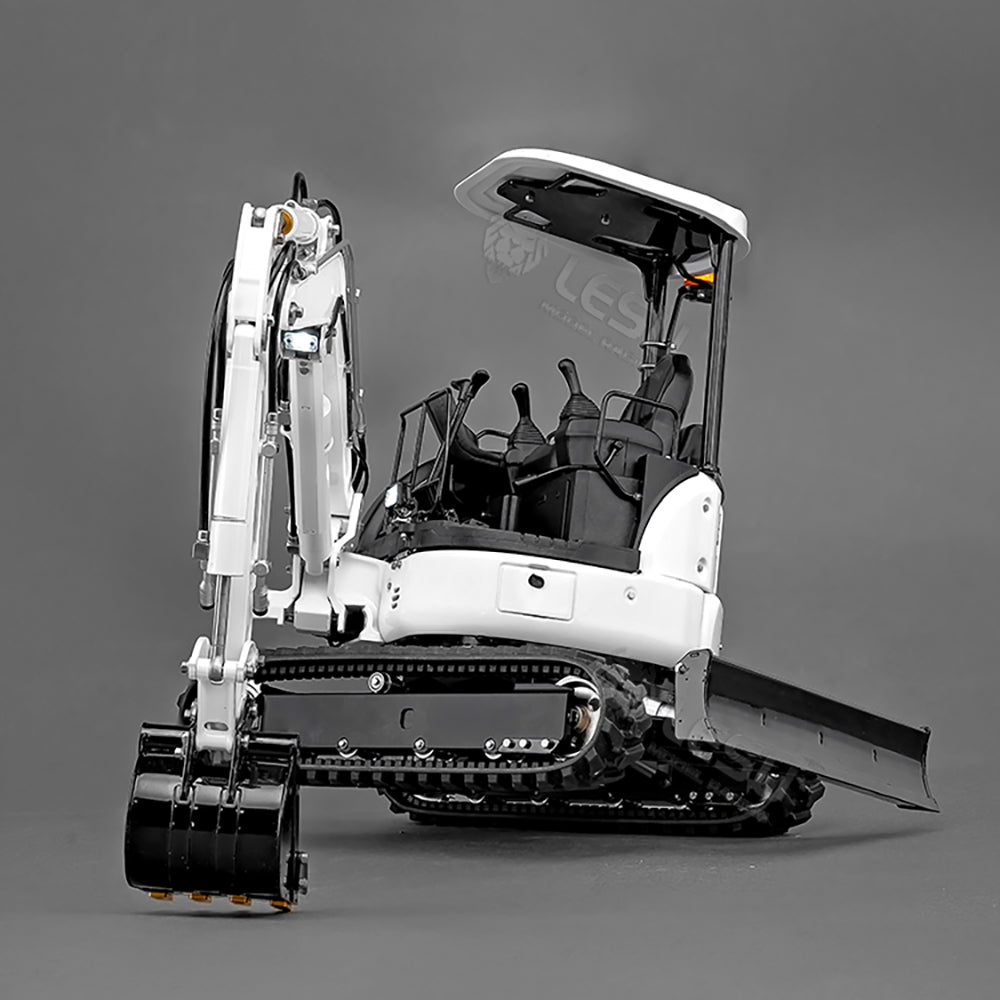LESU 1/14 RC Hydraulic Excavator PC30 Mini Machine Toys Light Pump Metal Radio Controlled Digger Model 6CH Plunger-type Valve