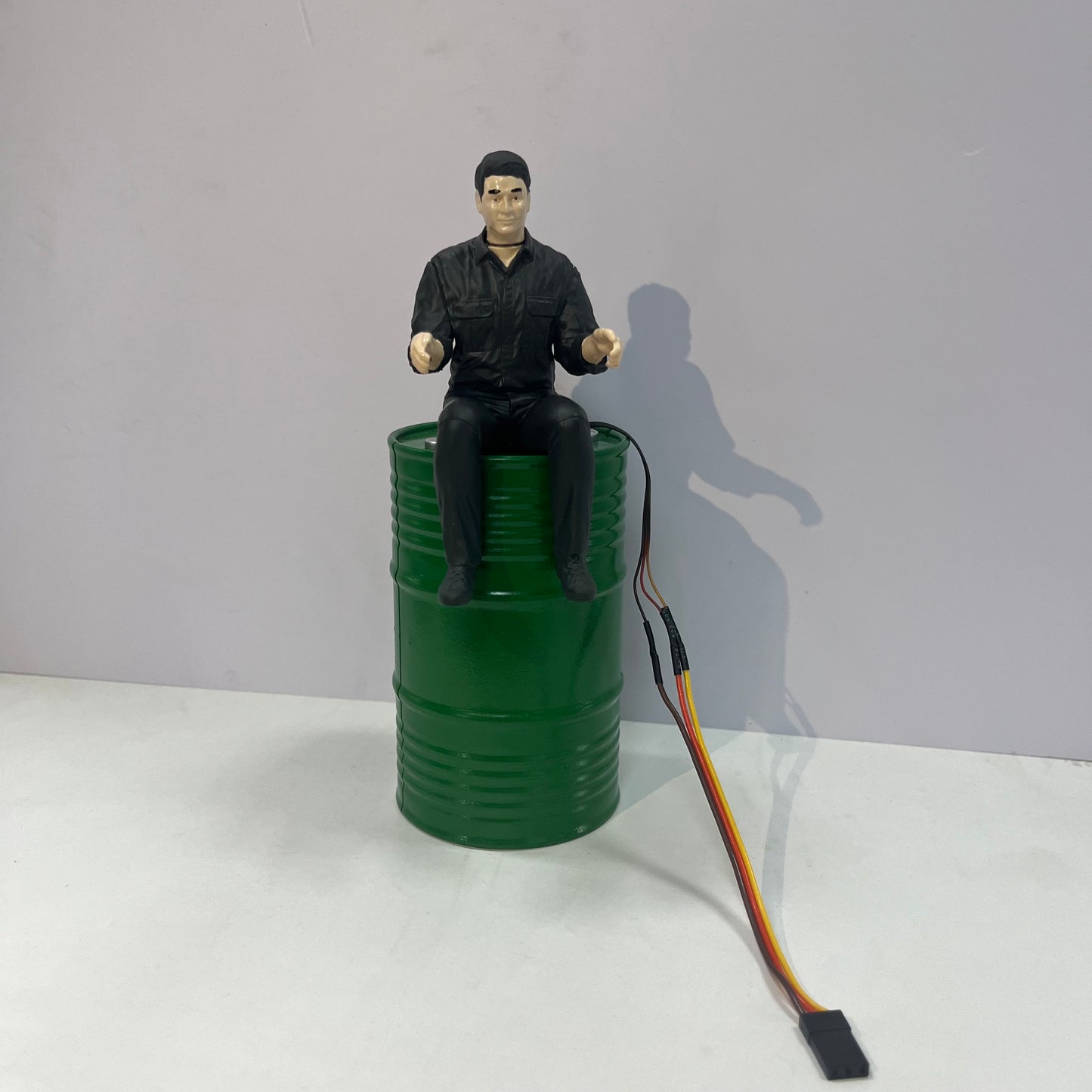 Customized 1/14 Driver model with a servo Head can be rotated electrically