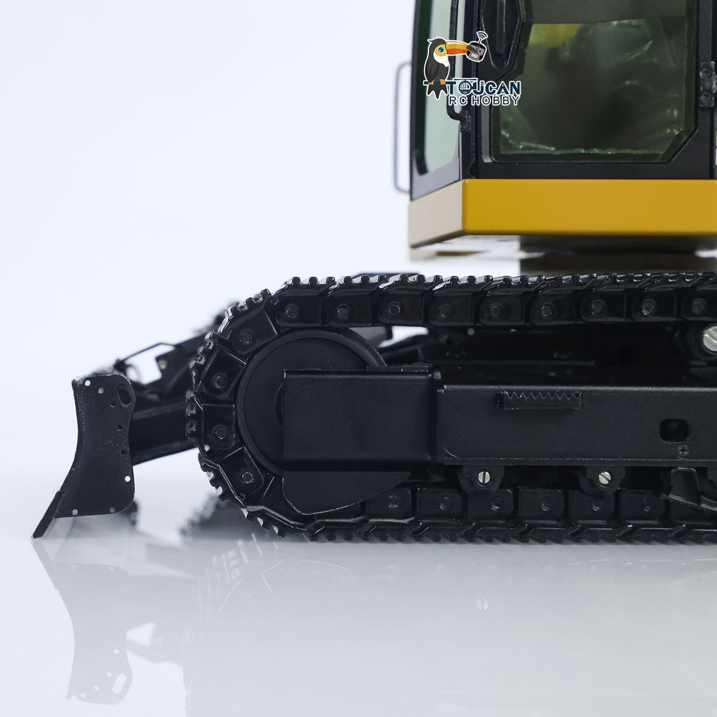 Metal 1/14 RC Hydraulic Excavator C308 Radio Controlled Digger Construction Vehicle RTR Model Flysky ST8 Radio Battery