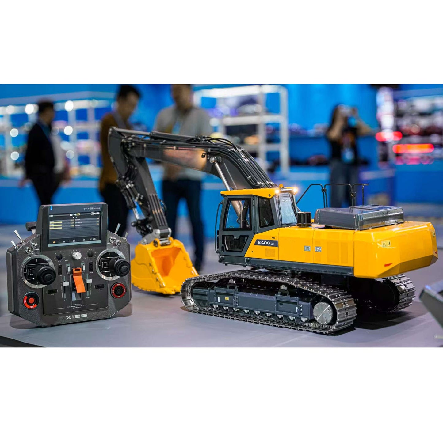 Super Frog 3 Pumps 9CH Valve 1/14 RC Hydraulic Excavator E400 Pro Metal Digger Frsky X12 Radio 5D Rocker Joystick