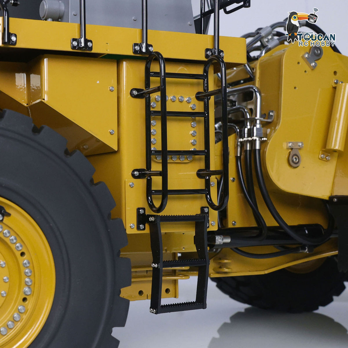 KABO‑K988‑100S 1/14 RC Hydraulic Wheel Loader Side Body Close‑Up, Metal Access Ladder, Heavy‑Duty Wheel And Tire Detail