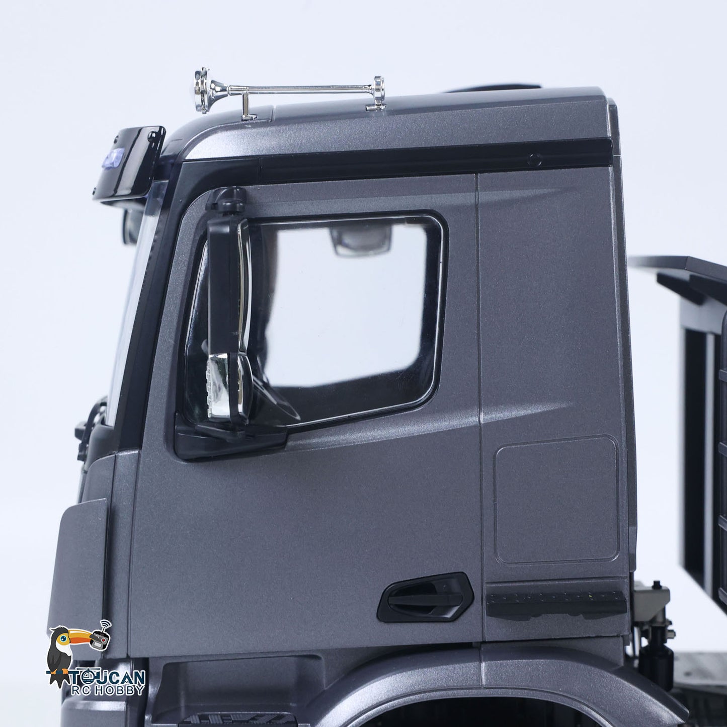 TH-X 1/14 6x6 RC Dump Truck Cab Detail with LED Light System