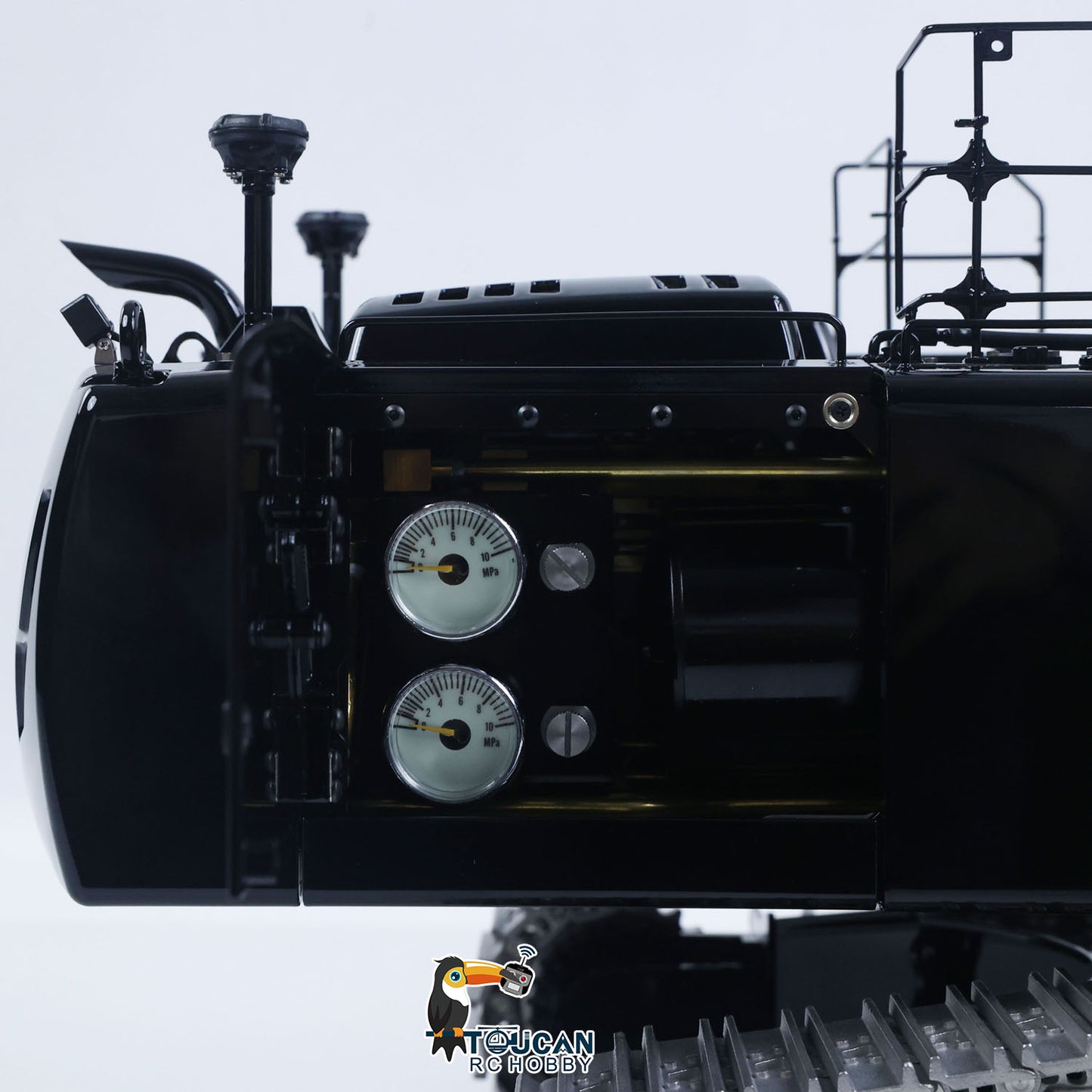 1/14 RC LS Hydraulic Excavator dual pump hydraulic system detail with pressure display