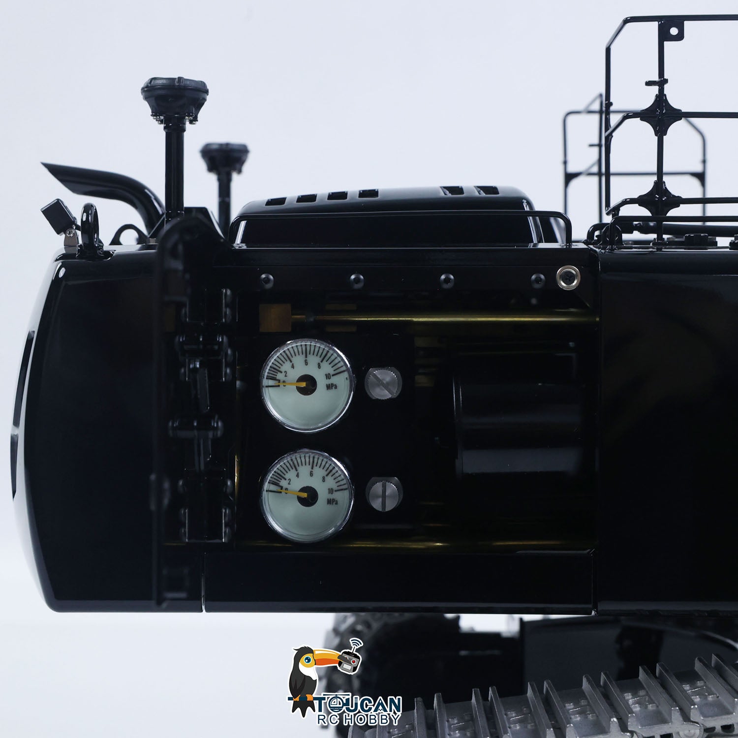 1/14 RC LS Hydraulic Excavator dual pump hydraulic system detail with pressure display