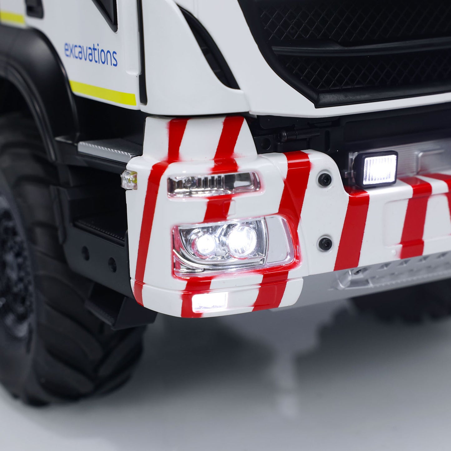 1/14 RC MD Dump Truck LED headlight detail with additional spotlight accessories