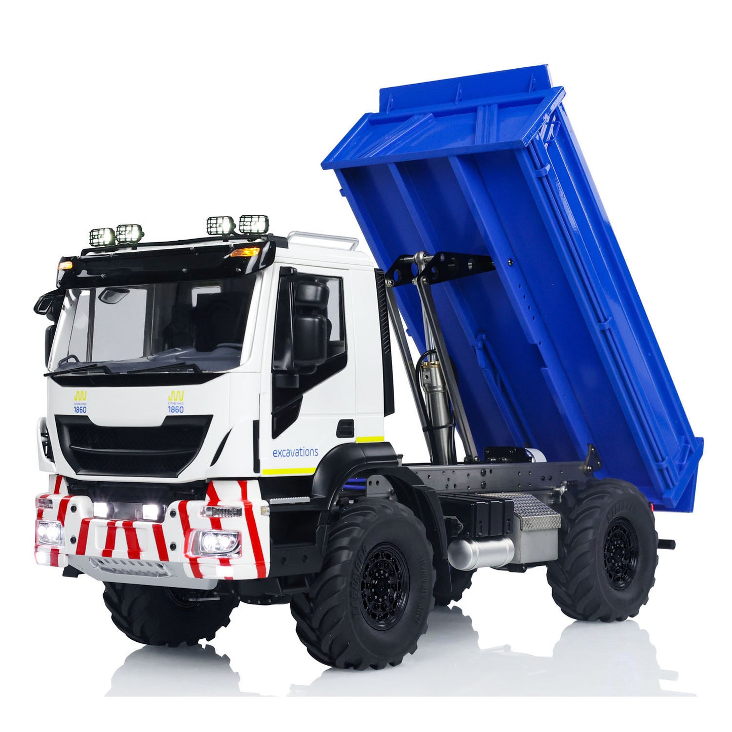 1/14 RC MD Metal Off Road Dump Truck left front view with 4x4 chassis design