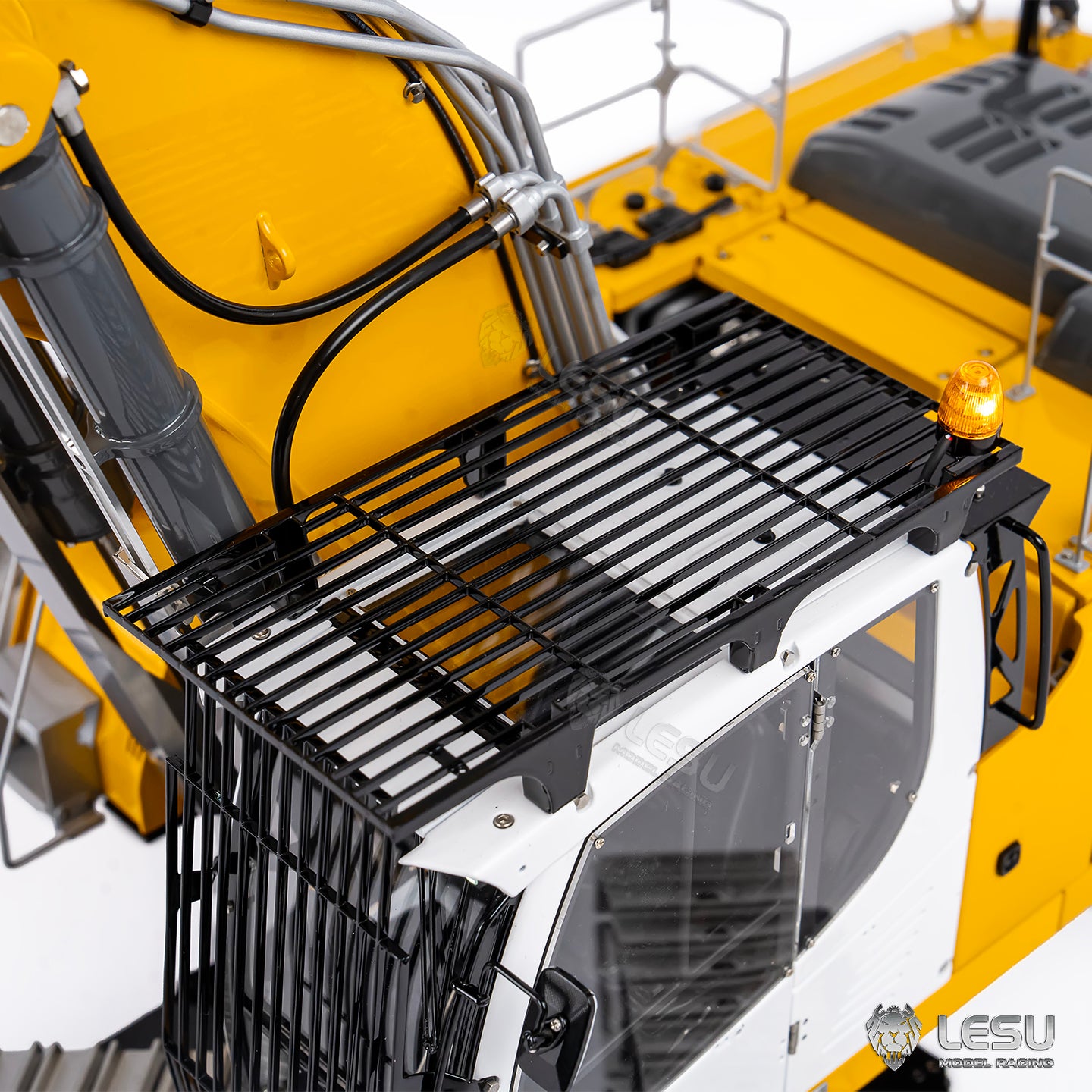 LESU AOUE LR956 1/14 RC Hydraulic Excavator KIT Metal 2 Arms Remote Control Digger Model 4MPA Dual Pumps Light 6CH Brass Valve