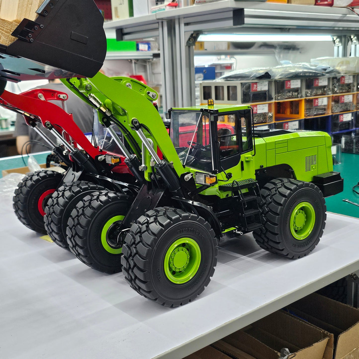 Metal 1/14 RC Hydraulic Loader WA480 Heavy Construction Machine Differential Lock Axles Quick Coupler Fork Light Sound ST8